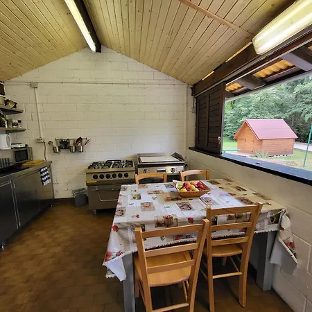 Πανσιόν Koca Sredi Gozda