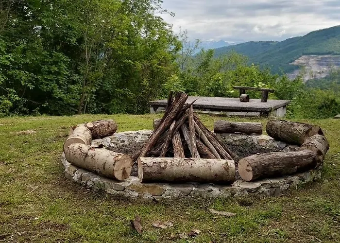 Koca Sredi Gozda Penzion Kanal