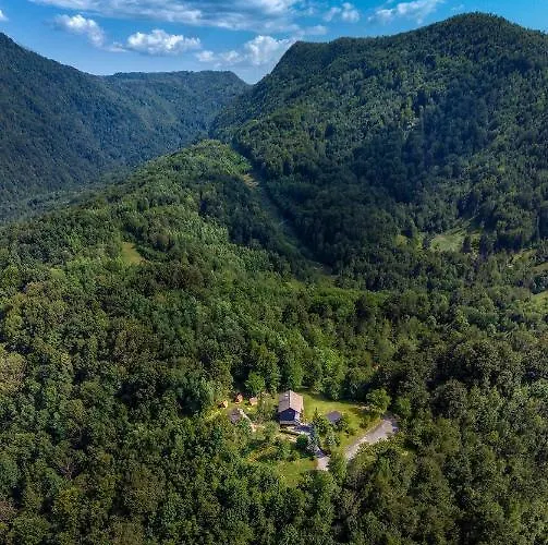 Koca Sredi Gozda Penzion Kanal