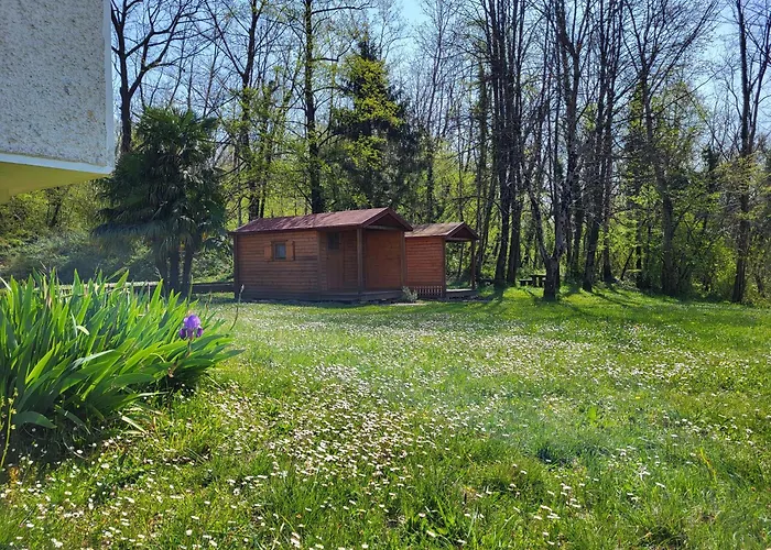 Koca Sredi Gozda Hiša za goste Kanal